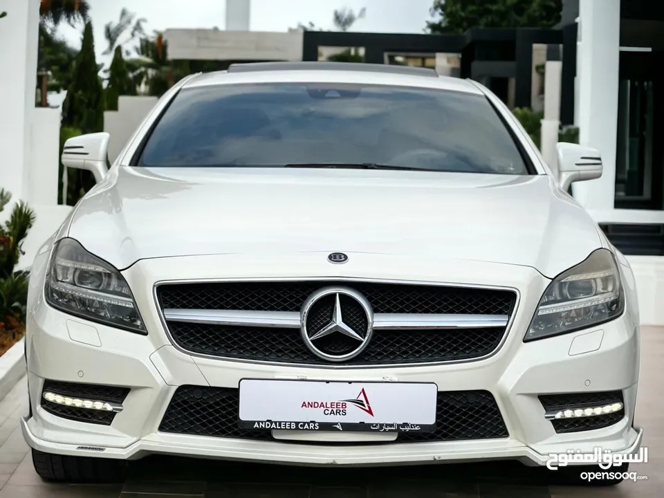 MERCEDES BENZ  CLS-550  4.6L V8   WELL MAINTAINED