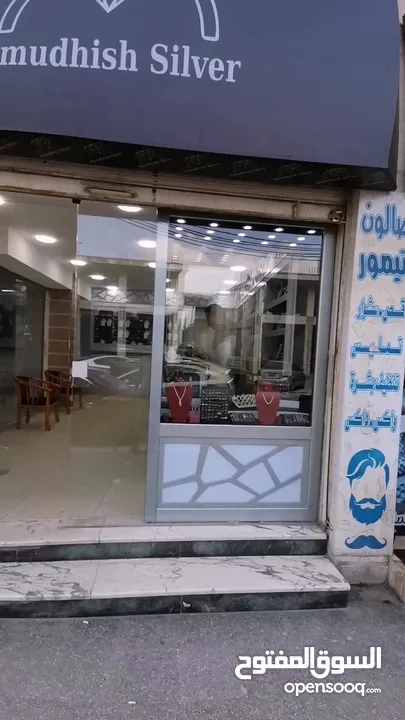 كل ما يلزم محلات الذهب والفضه  والبازارات تفصيل تواصي حسب الطلب  باسعار جدا منافسه