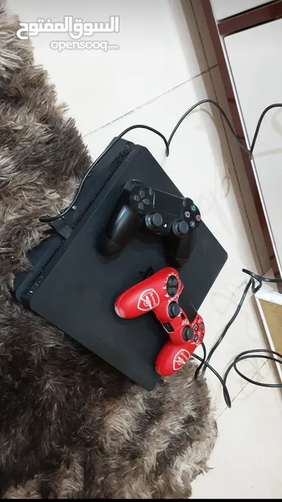 PS4 SLIM CRAZY PRICE +2 CONTROLLERS AND 7 GAMES