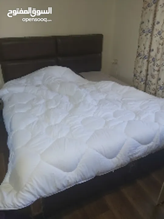 سرير مجوز مستعمل من عابدين للبيع مع فرشة رتشموند