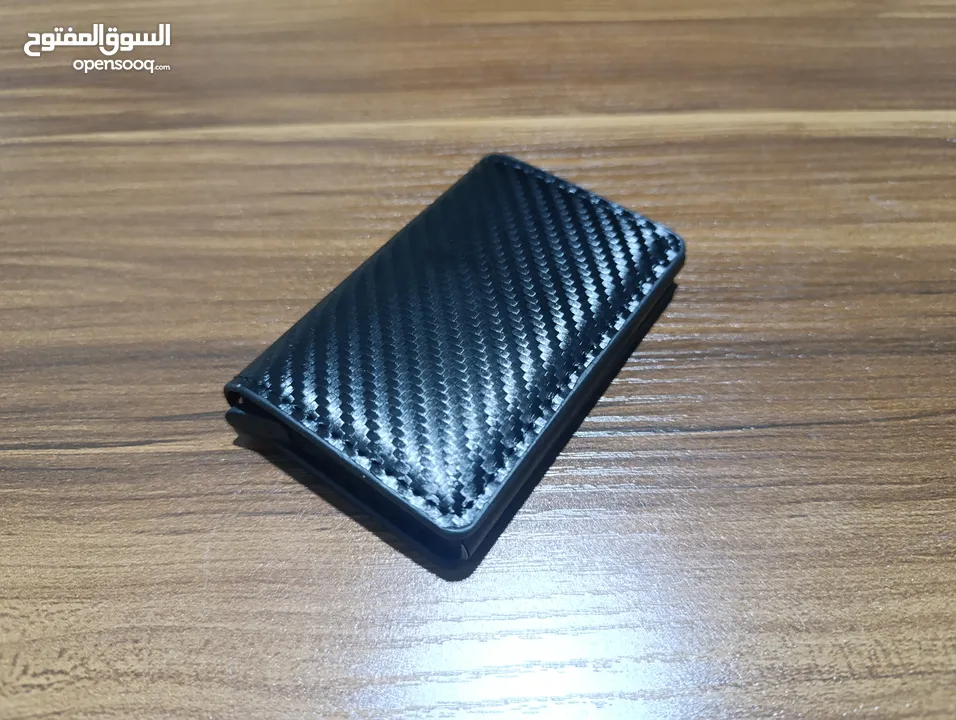 محفظة رجالي مميزة للنقد والبطاقات موديل جديد جلد صناعي وستانلس ستيل لون اسود
