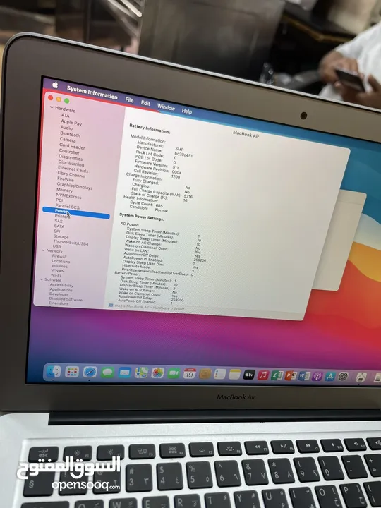 MAC BOOK AIR 2014 بحالة لجديد بسعر 165 دينار