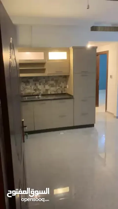 Apartment for rent 90m , 2 bedrooms & 2 bathrooms . شقة للايجار 90 متر غرفتين و  حمامين شارع مكة