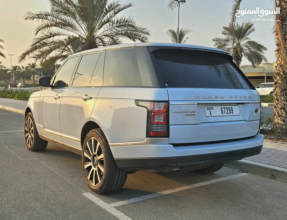 2016 Range Rover Vogue V8 / Gcc Specs / Original Paint / Excellent condition