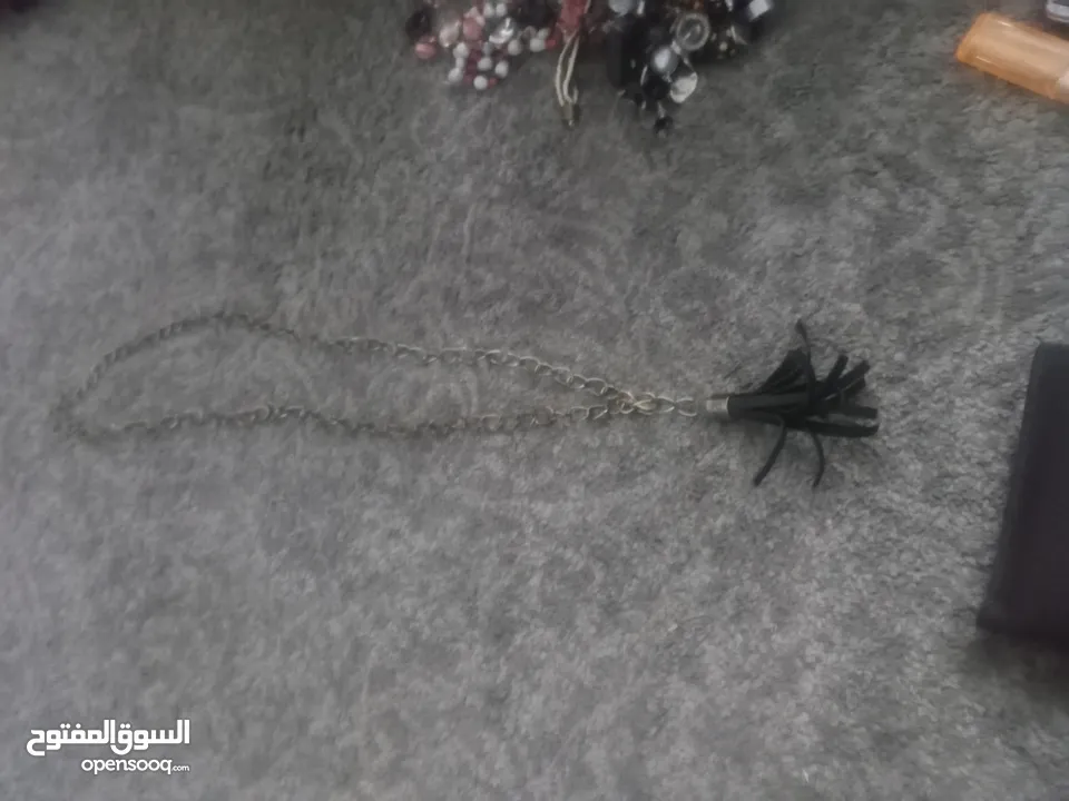 نثريات للبيع