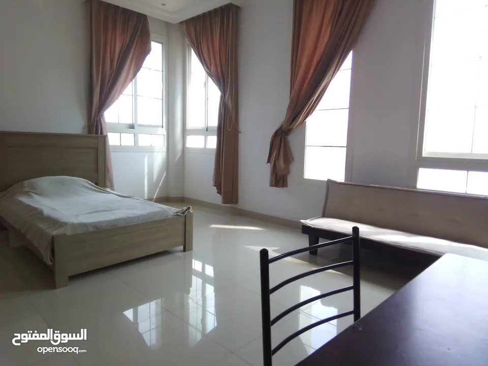 Bed space with  privet washroom for ladies only at Al barsha2 ready to move in