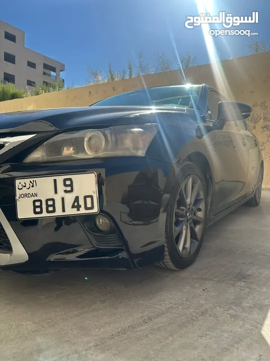 لكزس ct 200h fsport موديل 2012