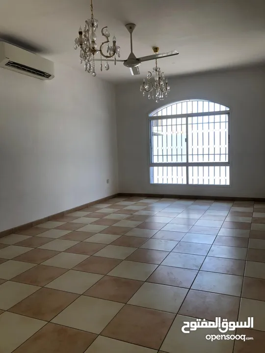 4BHK villa for rent near city center located mwalleh south