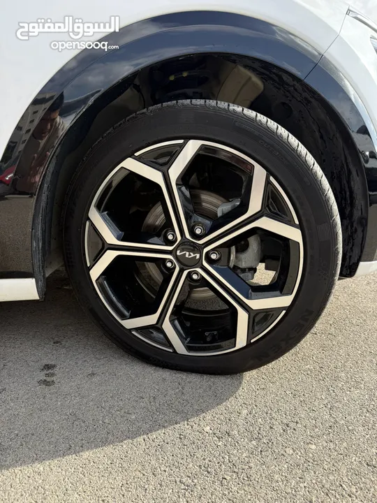 كيا نيرو ترخيص 2023 محرك 1600 هايبرد جير أوتوماتيك 141 حصان