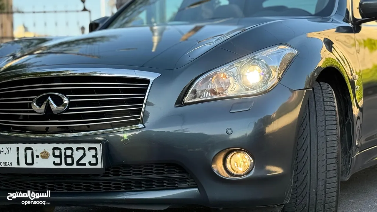 سيارة إنفينيتي Q70 2014 للبيع