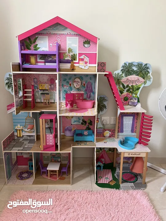 Big size doll house