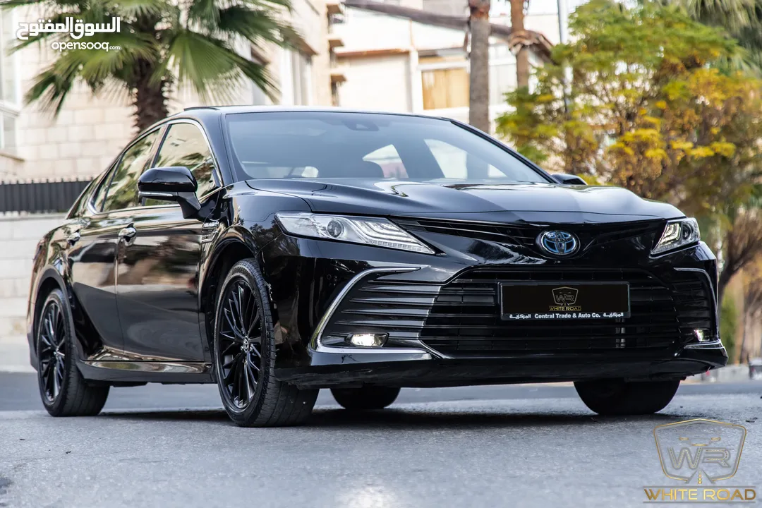 Toyota Camry Limited Edition 2023 سقف بانوراما/ كفالة الشركة