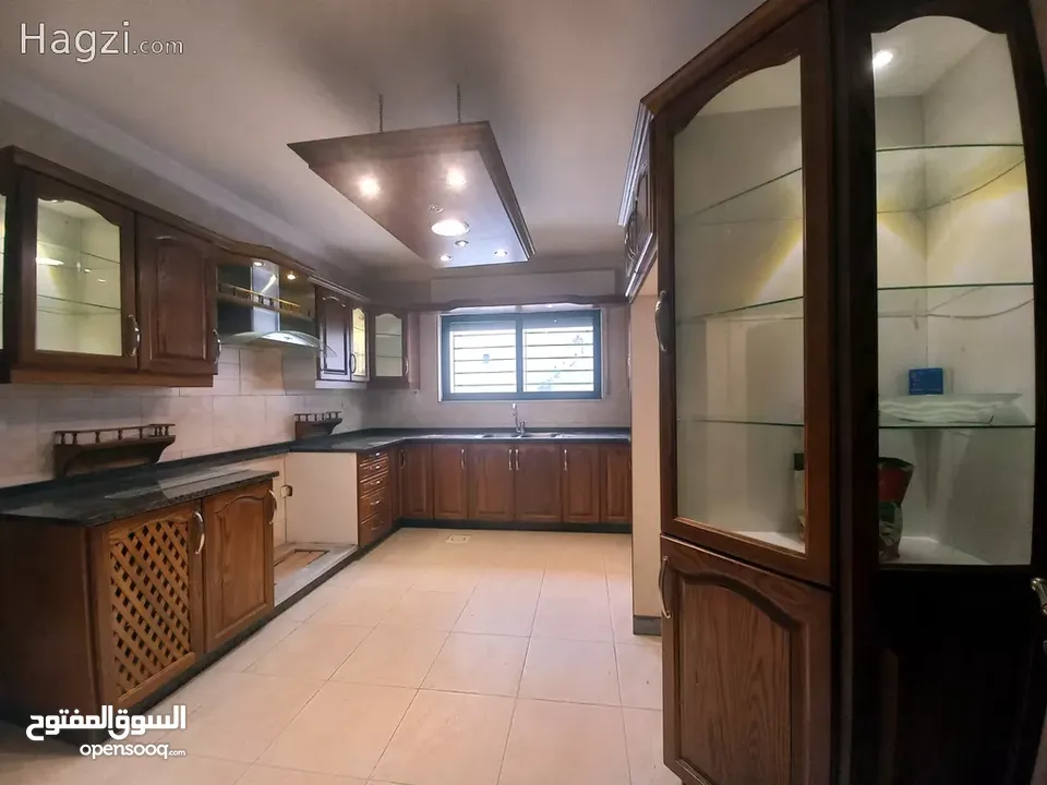 شقة غير مفروشة للإيجار 230م2 ( Property 17194 ) سنوي فقط