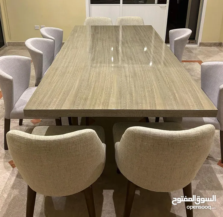 Dining table without Chairs