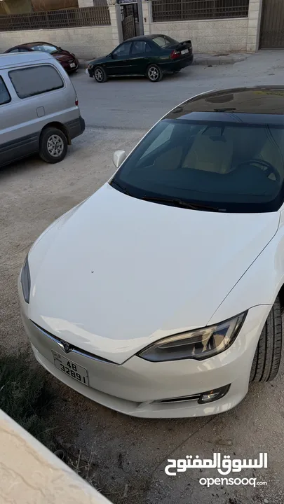 Tesla model S75D