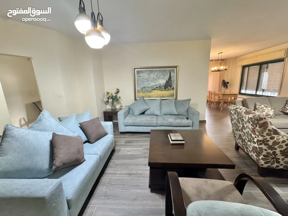 شقة للبيع في رام الله 200م