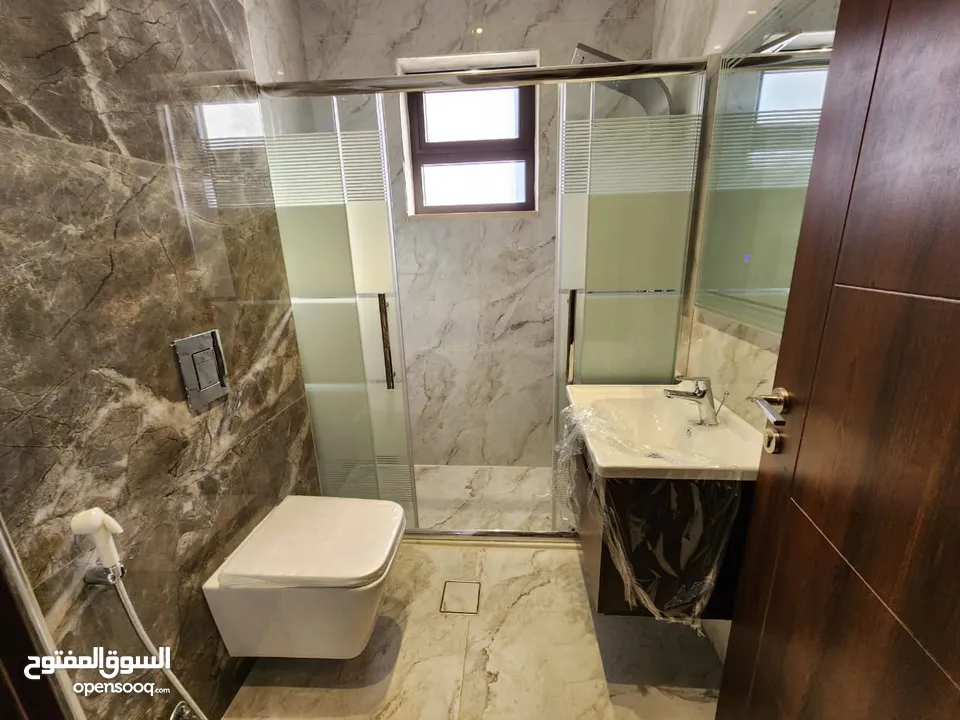 شقة للبيع على طريق المطار ( البنيات )  ref : 14365
