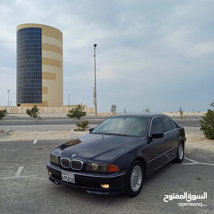 للبيع BMW 528i 2000 وارد جابان