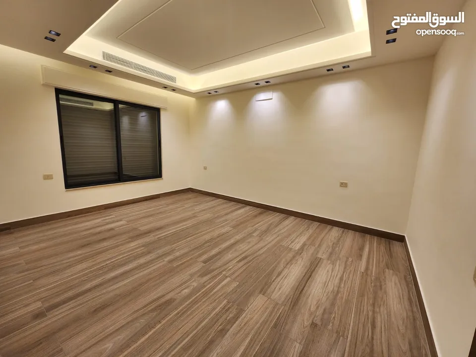 شقة فارغة للبيع في عبدون ref : 14391