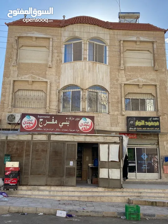 منزل بيت للبيع او للاستثمار مع إمكانية البناء على السطح
