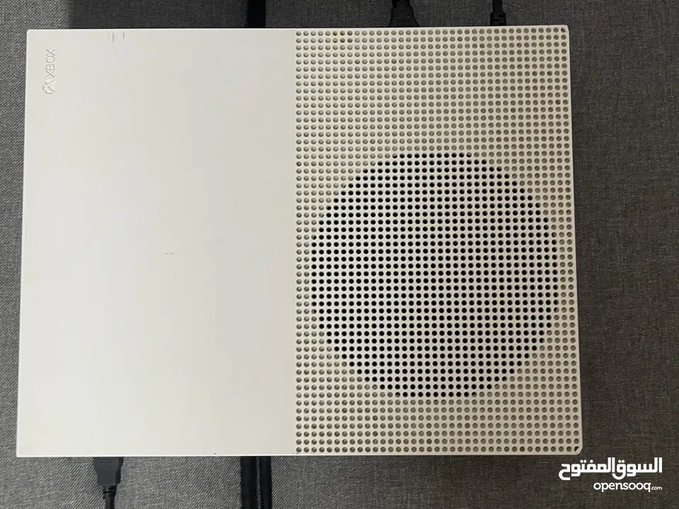 جهاز xbox one s مستعمل بحاله الجديد للبيع بسعر حرق فقط 750 للتواصل على الخاص