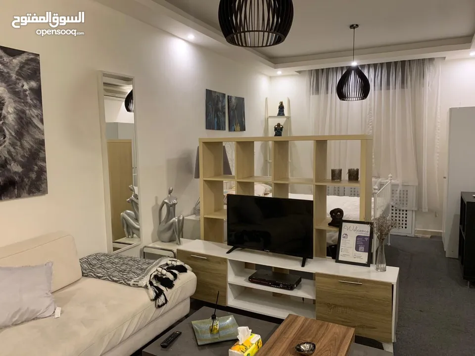 استديو للايجار اليومي والاسبوعي 24 ساعه