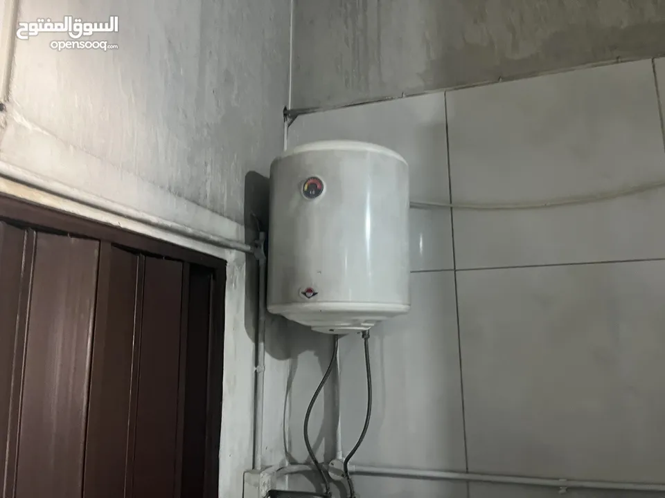 معدات مطعم كاملة بحالة ممتازة وبسعر مناسب