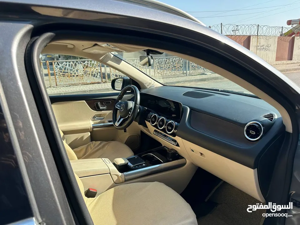 للبيع مرسيدس GLA موديل 2021 4 Matic  نظيفة  مارسدس جي ال ايه موديل 2021