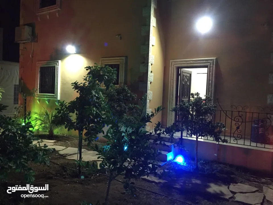 فيلا للبيع بالقرب بشارع الباباي