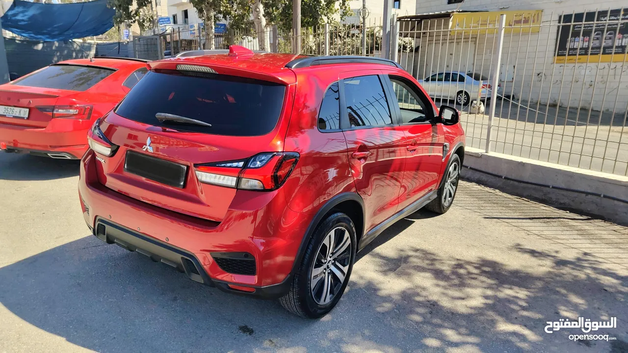 Mitsubishi ASX 2022 الفخمة تسيير شهر 10/2023 عداد 9000 كيلو وكفالة لسنة 2028