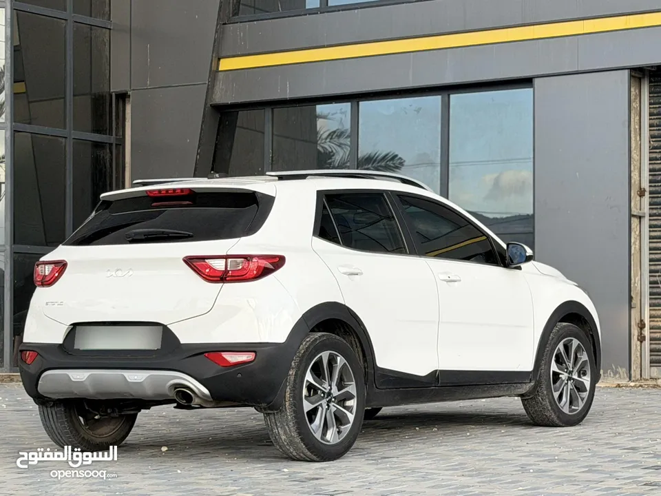 كيا ستونيك 2024 فل إضافات