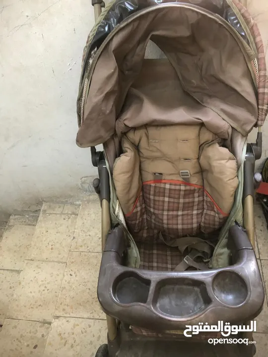 عرباية شارع للأطفال  ماركة GRACO العالميه بحالة الجديد بسعر مغري