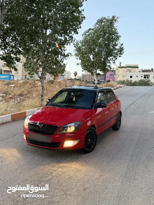 سكودا فابيا .. فتحة سقف