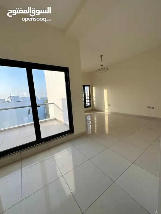 فيلا بمساحة مميزة للايجار في مدينة السلطان قابوس - Spacious Villa Compound for Rent in MQ