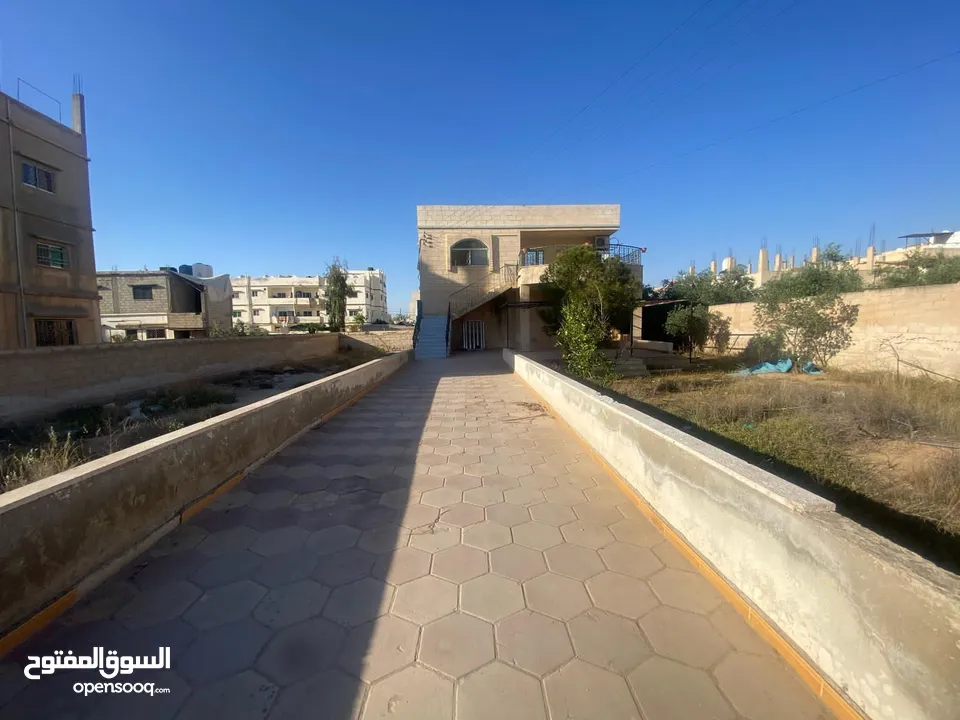 منزل عائلي طابقين الزرقاء