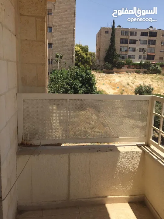 شقة في ضاحية الرشيد للايجار - غرفتين غير مفروشة