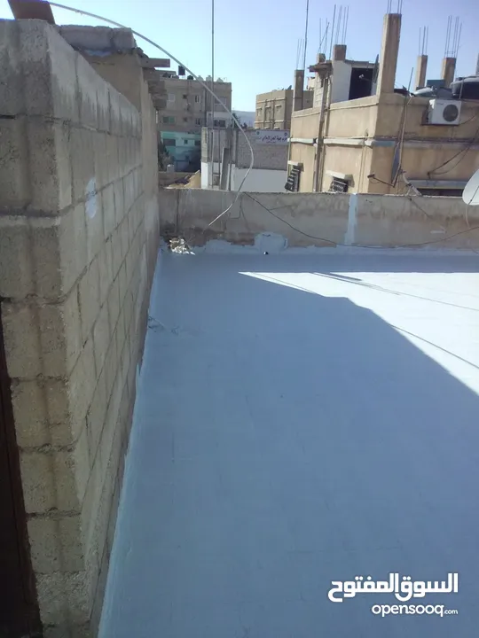 افضل وقت لعزل الاسطح عزل الاسطح بماده الاكريليك