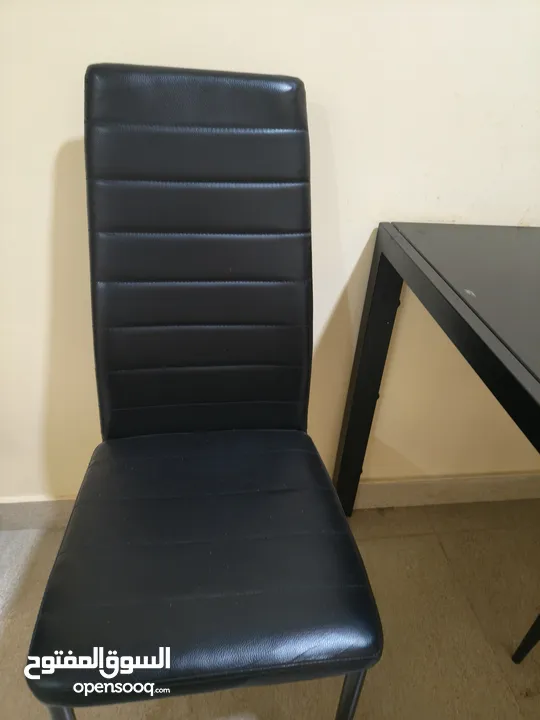 For Urgent Sale: Dining Table Set