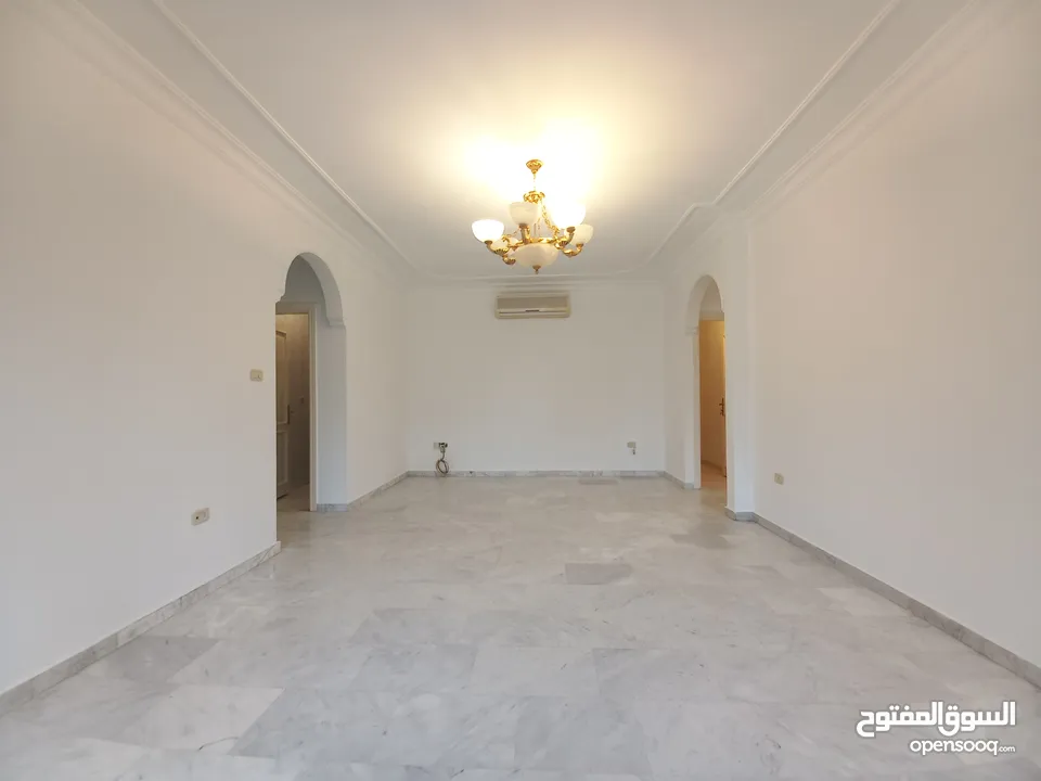 شقة غير مفروشة للبيع في السابع  ( Property 36446 )-174938190