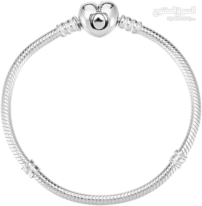 Silver bracelet with heart shaped clasp