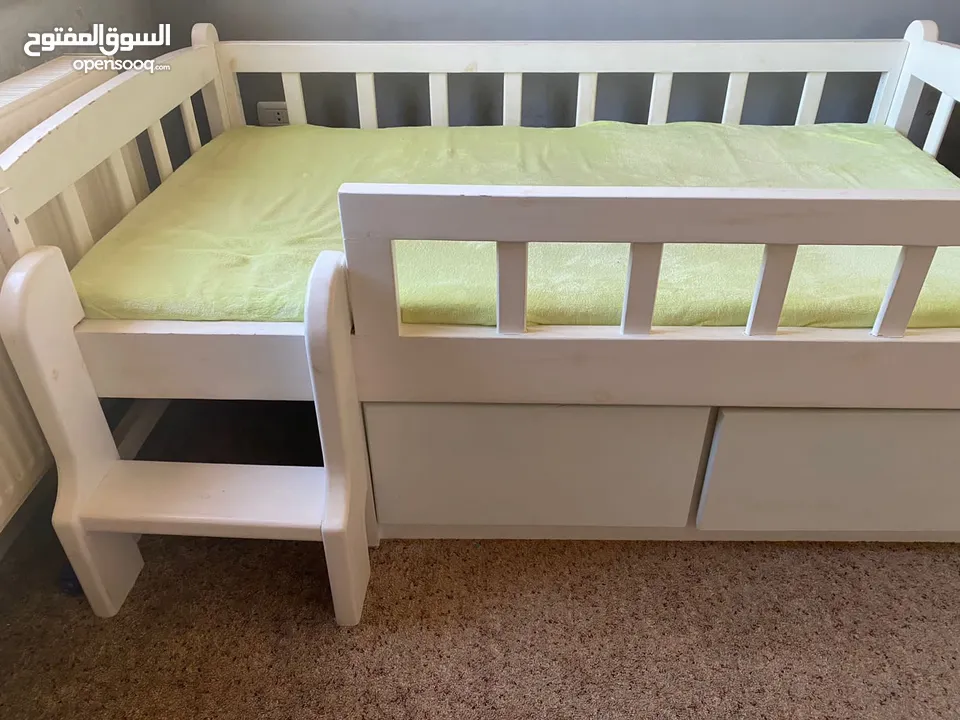 سرير اطفال تفصيل بحالة ممتازة - (237551406) | السوق المفتوح