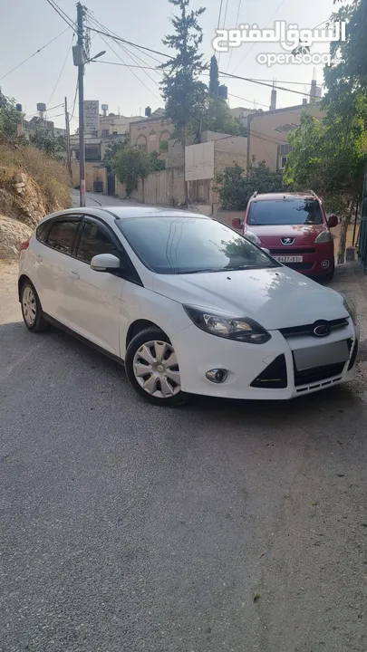 فورد فوقس هاتش باك 2013