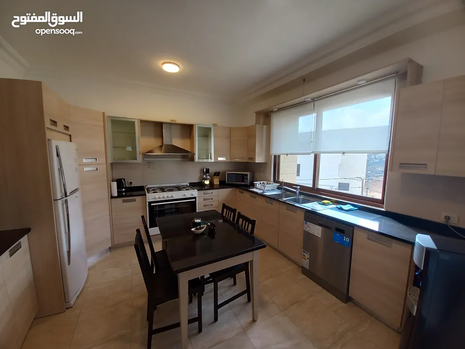 شقة مفروشة للإيجار 250م2 ( Property 18614 )-174858871