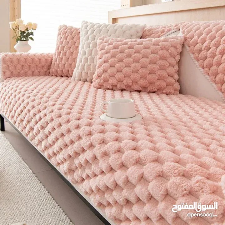 طقم الفرو الكرات الفاخر وصل  أفخم طقم يعطي للكنب شكل دافي ولطيف ومليان فخامة!