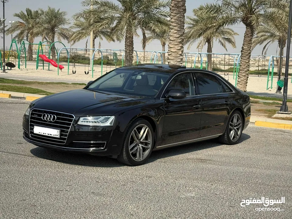 Audi A8L 2015 (Black)