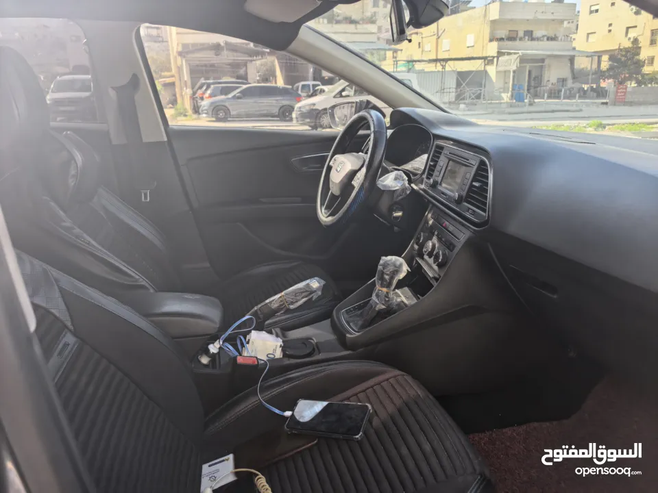 سيات ليون اوتوماتيك