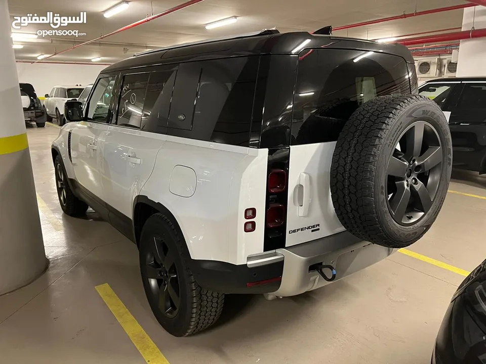Land Rover Defender2023 وارد وصيانة المحمودية Plug in hiybrid one owner