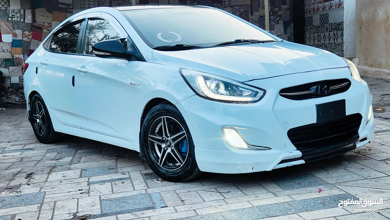 /Hyundai Accent 2016 برخصة بنزين  1400  6 غيار  056110865 جير ماطور شوسطة مكنيكيات افحص وين بدك