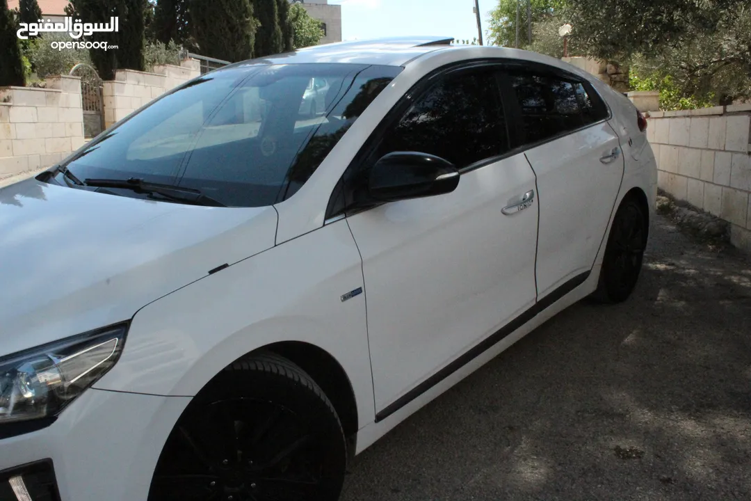 هيونداي أيونيك هايبرد 2018 – IONIQ HYBRID Black Edition
