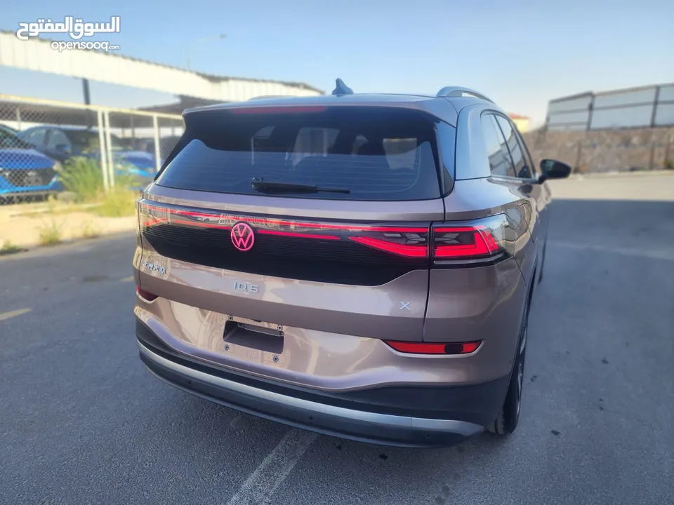 VOLKSWAGEN ID.6 X PRO 2022